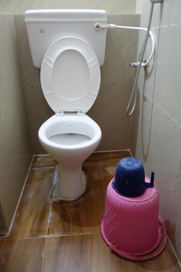 Hotel Hcb Brahmapur エクステリア 写真