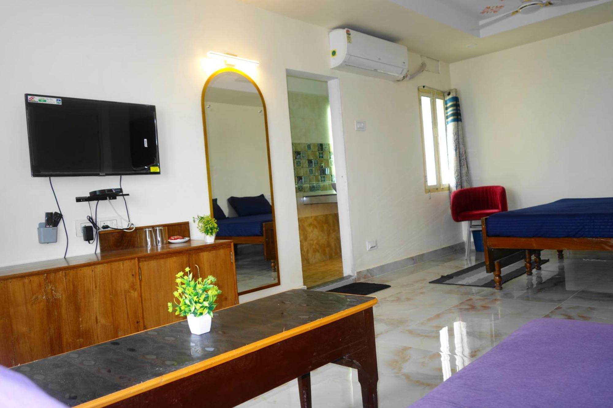 Hotel Hcb Brahmapur エクステリア 写真