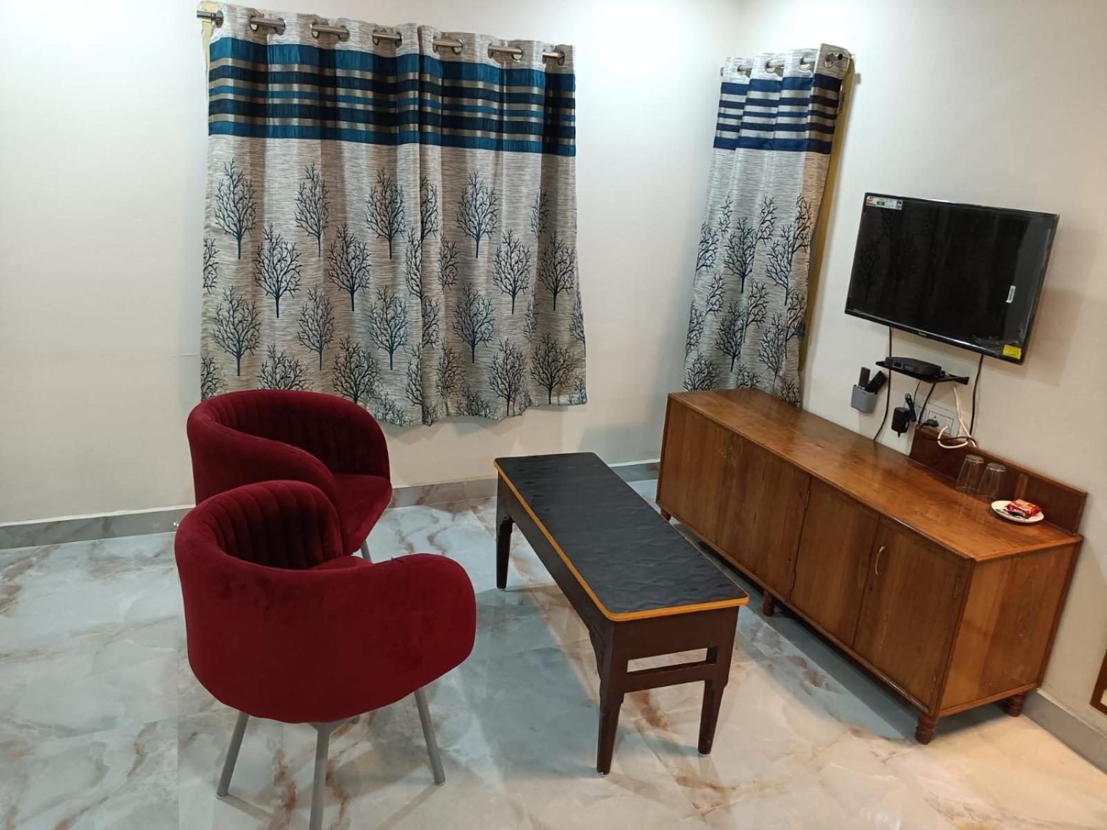 Hotel Hcb Brahmapur エクステリア 写真